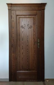 درب چوبی کلاسیک