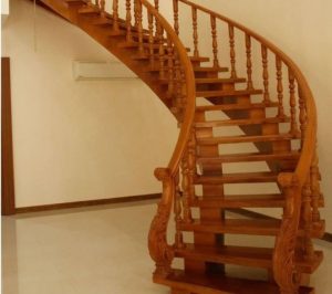 اجرا و نصب انواع نرده و دسته نرده و کف پله چوبی