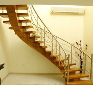 اجرا و نصب انواع نرده و دسته نرده و کف پله چوبی