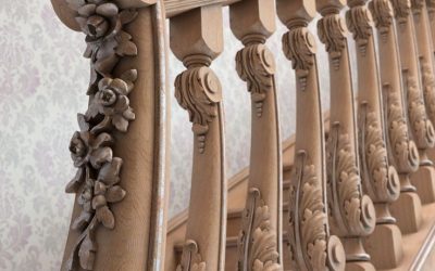 کاور پله چوبی با نرده CNC و منبت کاری: تجمل و هنر در یکجا