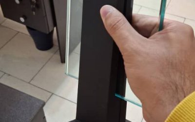 پایه فلزی برای نرده شیشه ای؛ انتخابی هوشمندانه و ایمن