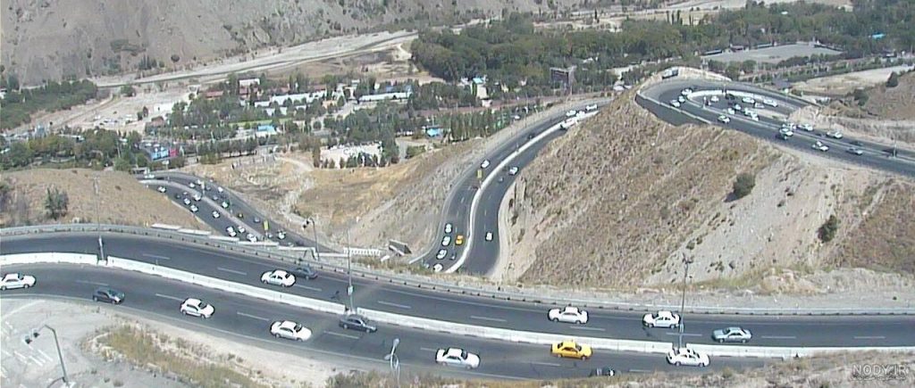 گردنه جاجرود به سمت تهران ، فاصله تهران تا جاجرود ۱۵ دقیقه با سرعت ۸۰ کیلومتر بر ساعت