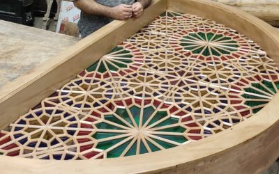 سازنده درب و پنجره گره چینی و اسلیمی ، هنر سنتی و اصیل ایرانی