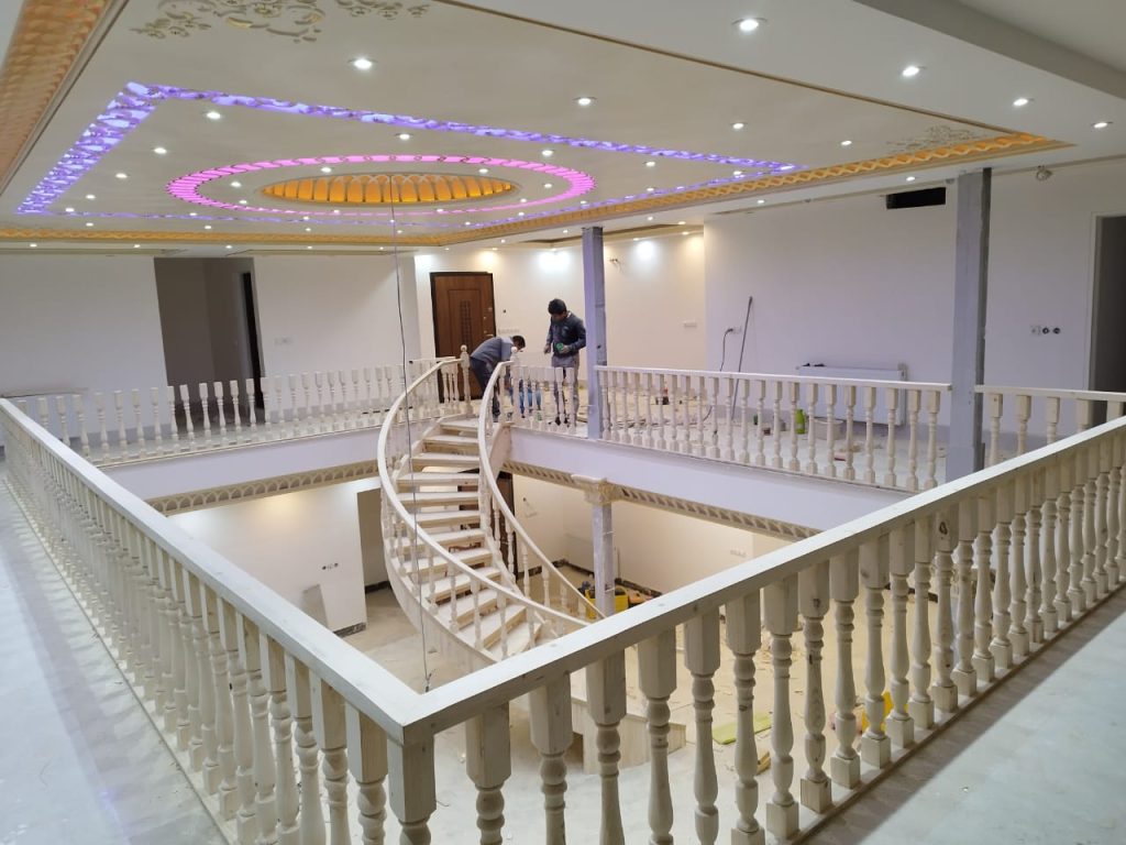 نمونه کار پله چوبی قوس دار