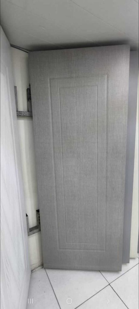 طراحی و ساخت انواع درب های pvc , وکیوم ، سفارشی 