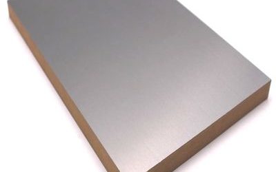 تحولی در دکوراسیون و کابینت‌های آزمایشگاهی با پانل‌های MDF روکش PET فلزی