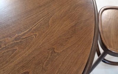 تعمیر و لکه گیری صفحه میز چوب راش با رنگ گردویی | آموزش استفاده از سیلر، کیلر و پلی استر