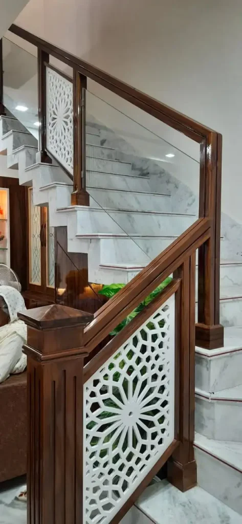 نرده پله چوب و شیشه،انتخابی لاکچری برای دکوراسیونی ماندگار