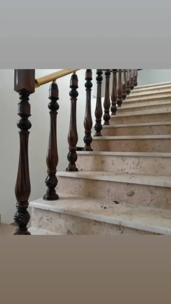 تولید و نصب نرده PVC و پلاستیک با اتصالات استیل