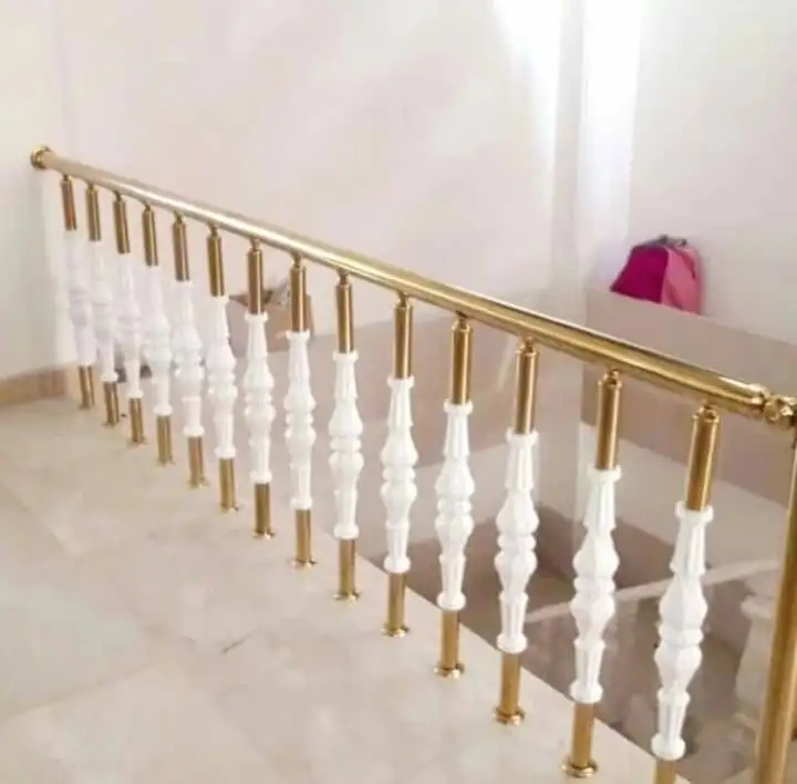 تولید و نصب نرده PVC و پلاستیک با اتصالات استیل