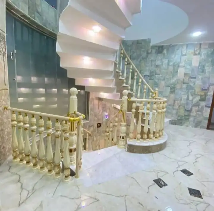 تولید و نصب نرده PVC و پلاستیک با اتصالات استیل