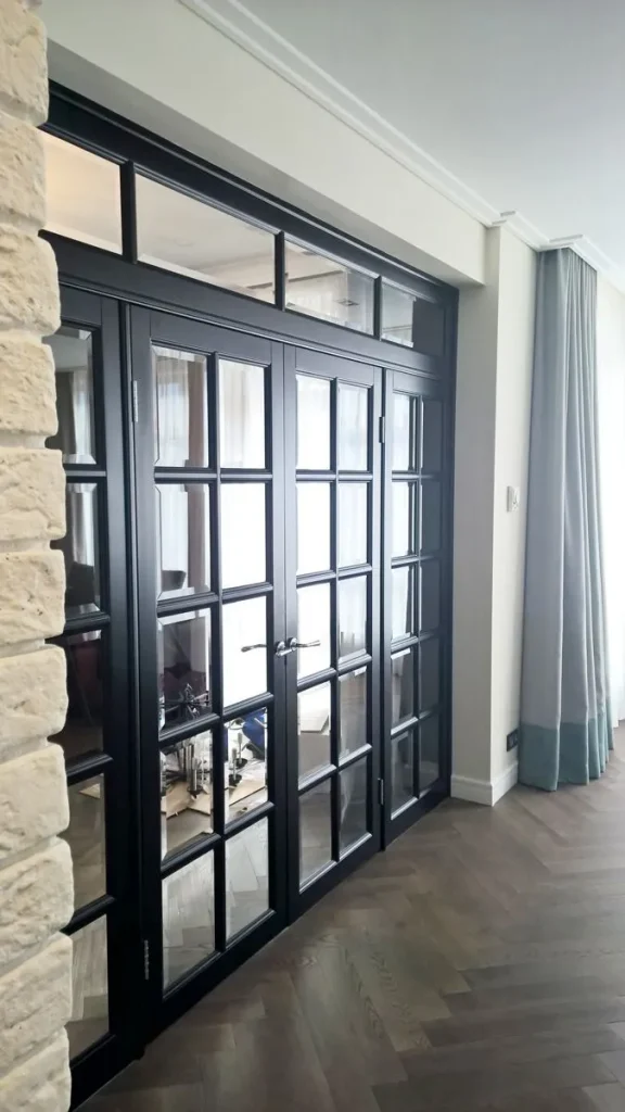 جداسازی پذیرایی با درب شیشه خور فرانسوی چوبی