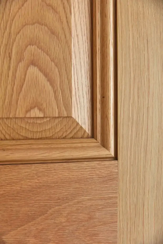 طراحی و ساخت درب تمام چوب بلوط