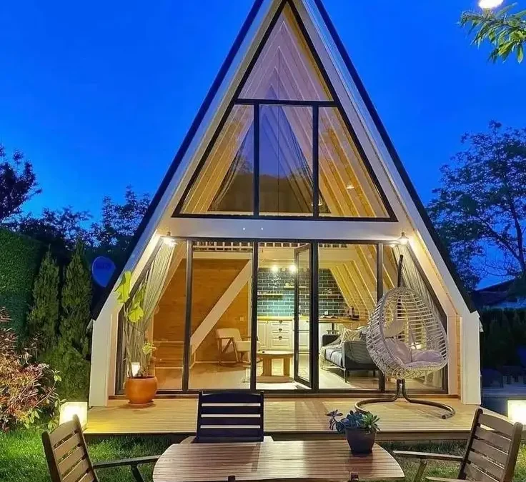 ساخت کلبه چوبی ویلایی با استانداردهای روز دنیا توسط گروه مهندسی فن و هنر