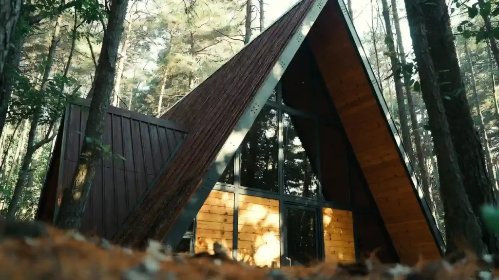 سازنده کلبه چوبی چالوس با طراحی سفارشی و ساخت کلبه چوب و فلز در شمال ایران