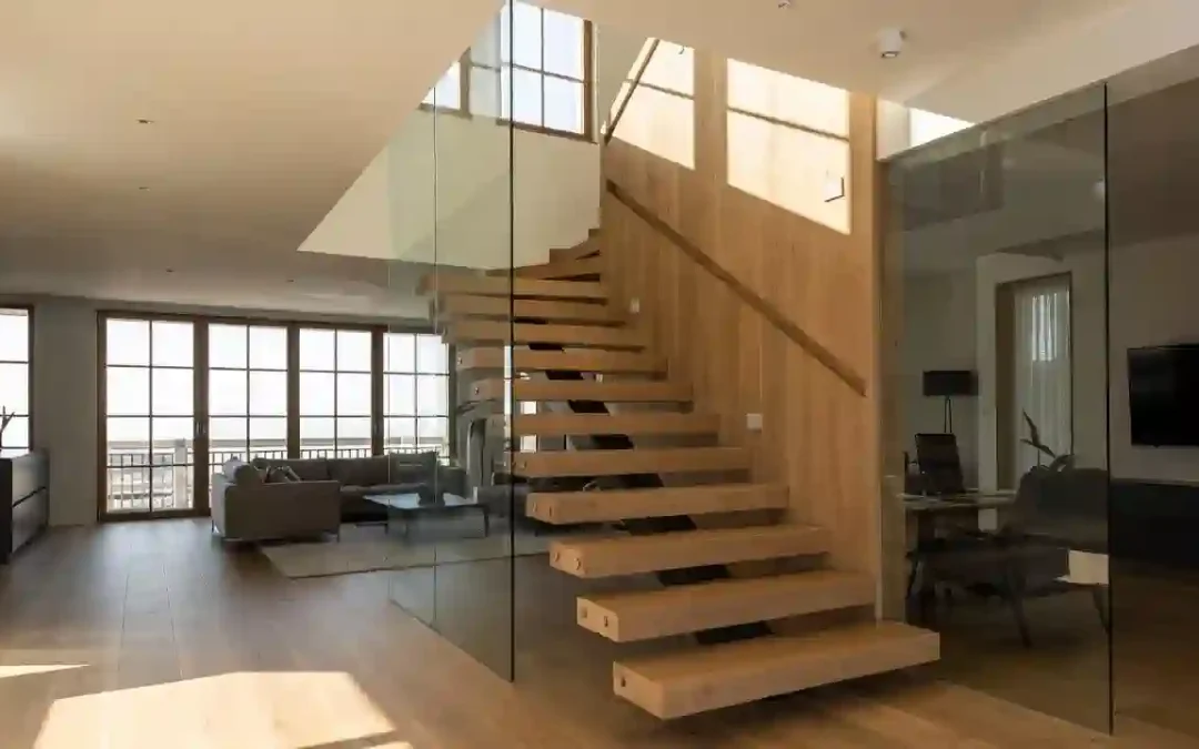 سازنده پله چوبی معلق | طراحی و ساخت سفارشی با کیفیت