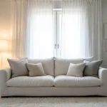 مبل راحتی سفارشی با طراحی مدرن و متریال استاندارد