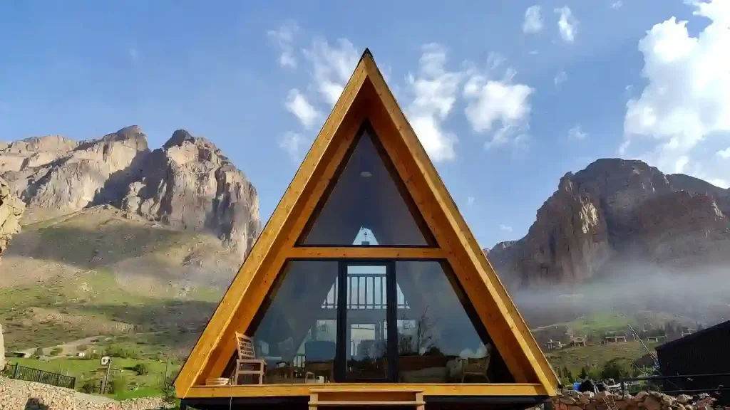 ساخت کلبه چوبی رودبارقصران با طراحی سفارشی و متریال استاندارد