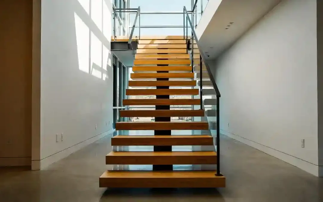 اجرای کف پله چوبی سفارشی | ترکیب زیبایی و کاربری در راه‌پله