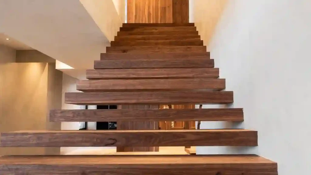 سازنده کف پله چوبی با طراحی مدرن و اجرای سفارشی، تولید کف‌پله مقاوم از چوب باکیفیت و سازگار با دکوراسیون داخلی