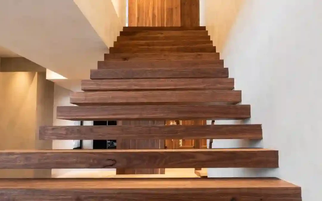 سازنده کف پله چوبی با طراحی مدرن و اجرای سفارشی، تولید کف‌پله مقاوم از چوب باکیفیت و سازگار با دکوراسیون داخلی