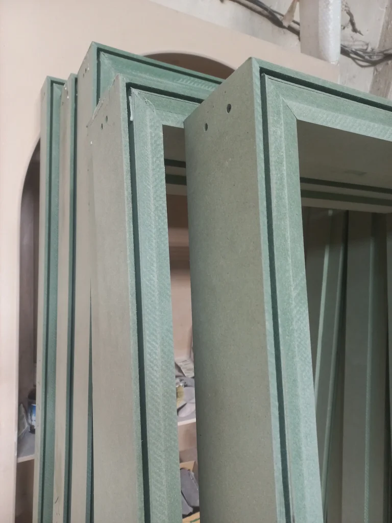 سازنده و مجری انواع درب و چهارچوب ضد آب چوب و ام دی اف