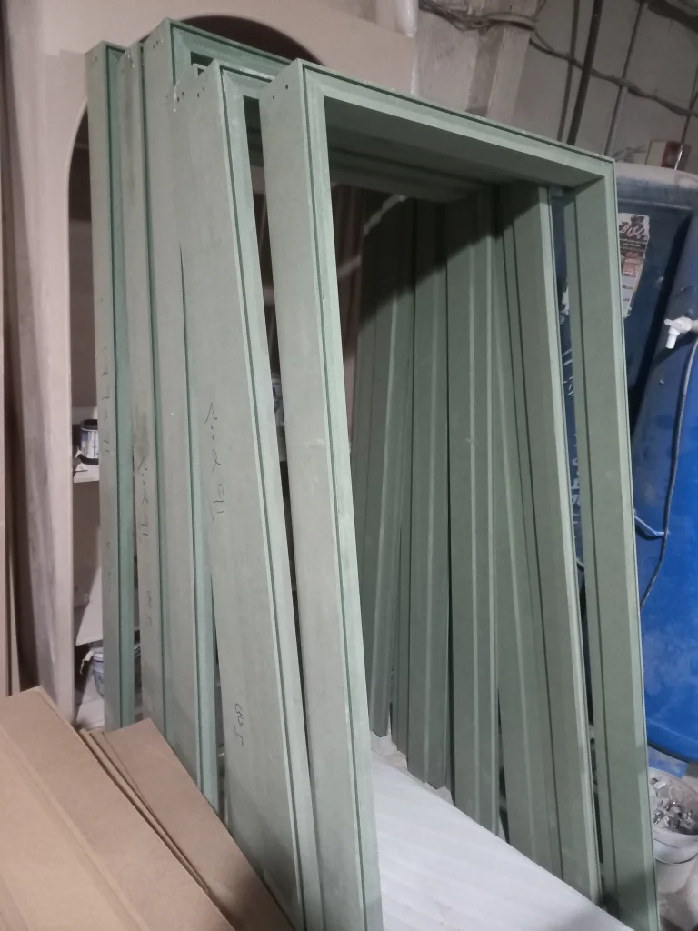 سازنده و مجری انواع درب و چهارچوب ضد آب چوب و ام دی اف