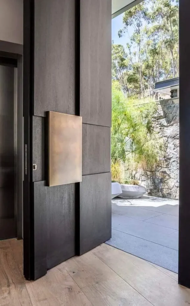 درب پیوت و درب پارکینگ با نمای چوب