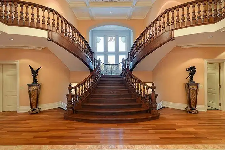 طراحی و اجرای پله لوکس در کردستان؛ سنگ اسلب مشکی و چوب بلوط | فن و هنر