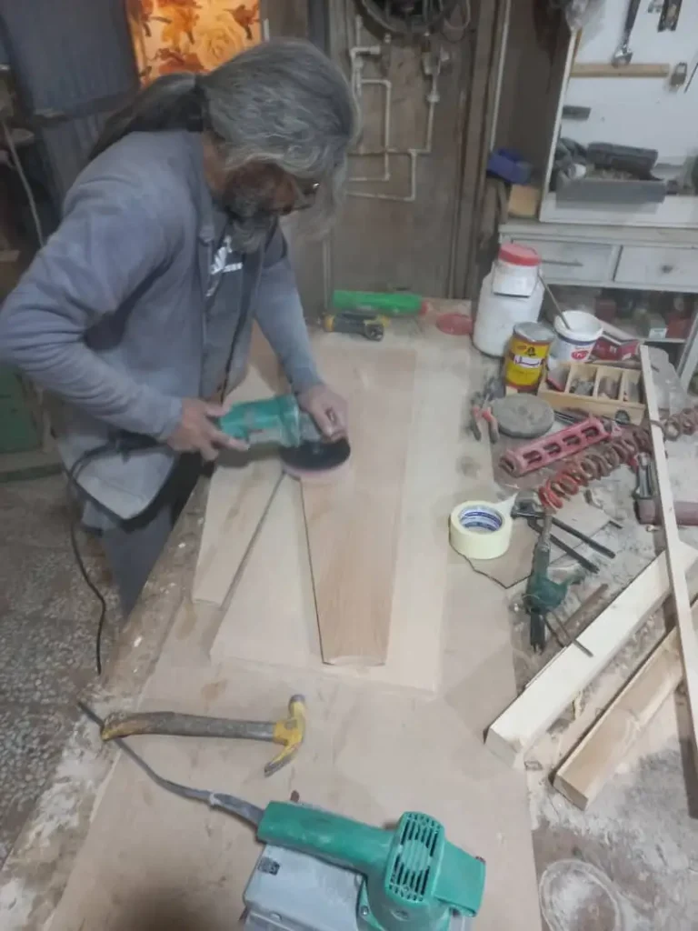 سمبادهکاری سطح پلای وود ۱۸ میل قبل از روکشکاری