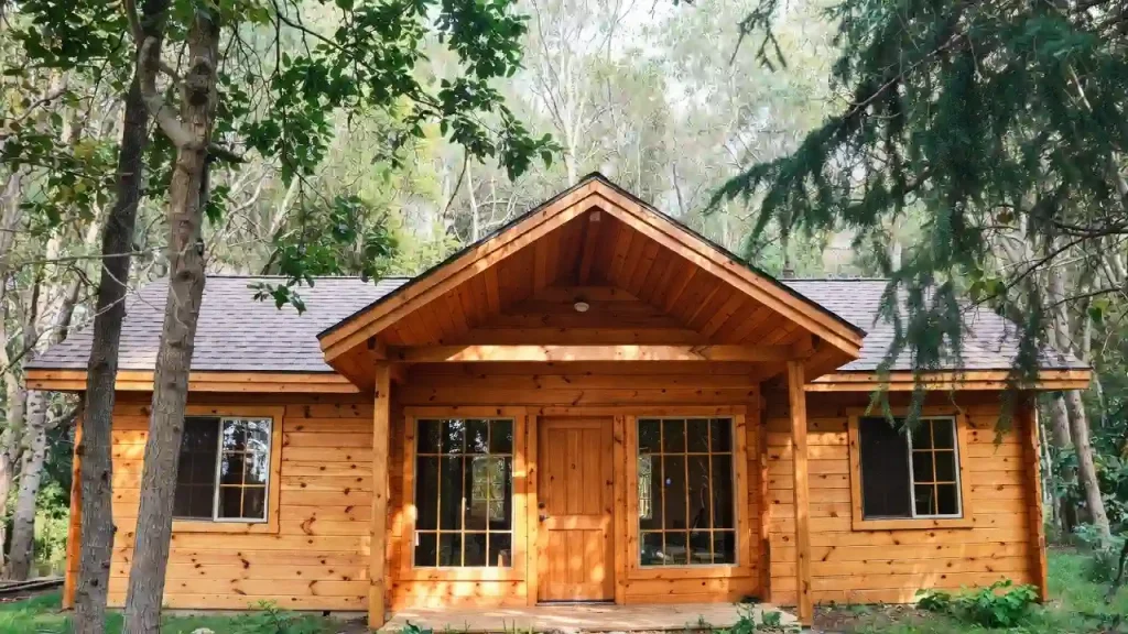 ساخت کلبه چوبی در اشتهارد، استفاده از چوب با کیفیت و متریال استاندارد، طراحی مدرن و سفارشی