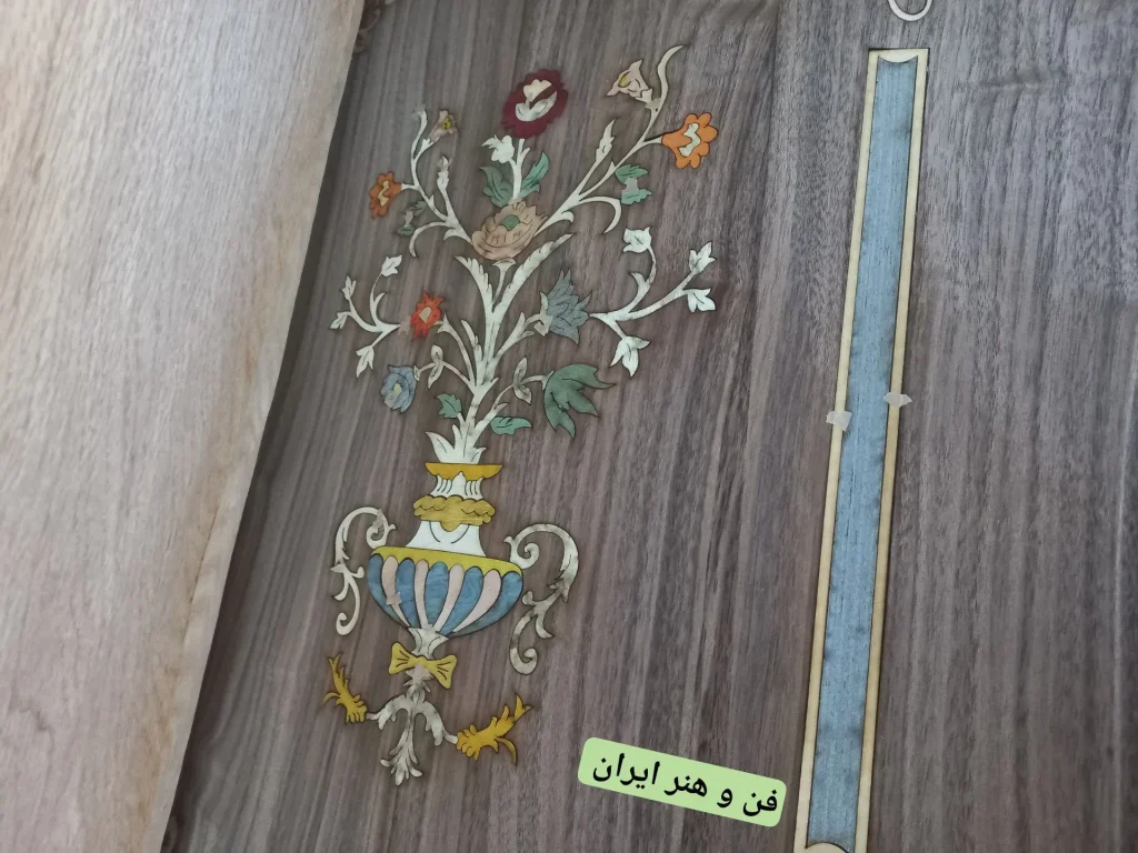 معرق گل و مرغ اسلیمی با دستگاه برش لیزر روی صفحه میز