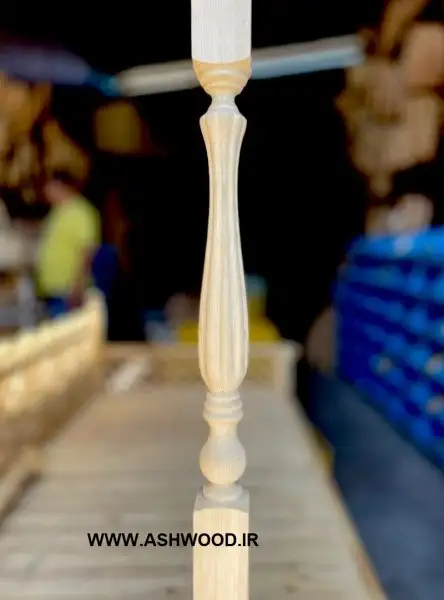 طراحی و اجرای نرده چوبی پله با چوب بلوط