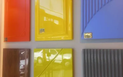 اجرای رنگ پلیاورتان ایتالیایی در کمرد؛ از پولیشی شیشهای تا مات ابریشمی با دقت دیجیتال