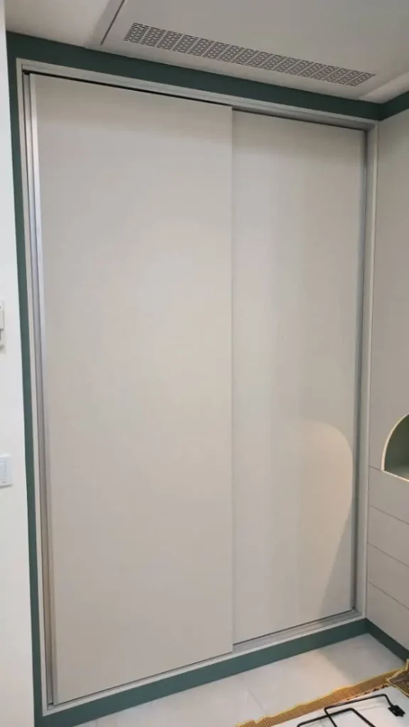 نمونه کار کابینت ،درب ریلی، درب چوبی روکش بلوط