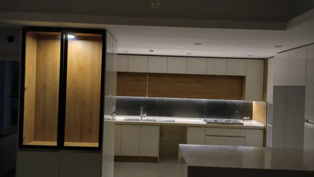 نمونه کار کابینت ،درب ریلی، درب چوبی روکش بلوط