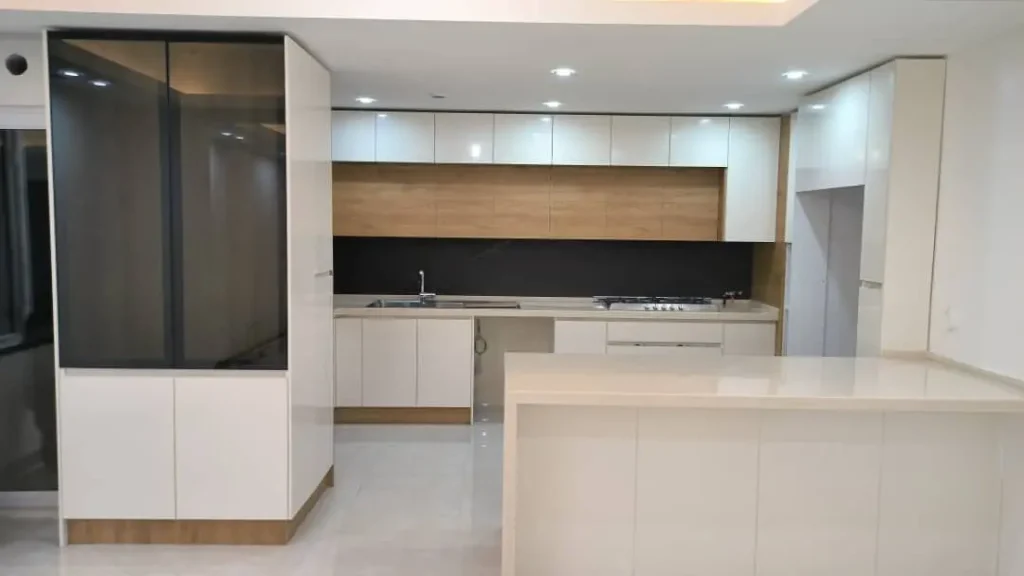 نمونه کار کابینت ،درب ریلی، درب چوبی روکش بلوط