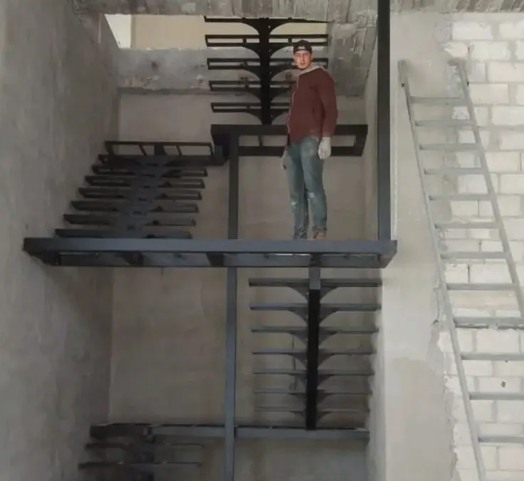 فایل pdf دانلود ، مقرارت پله شهرداری تهران ، استاندارد ها و معرفی پله سازان فن و هنر