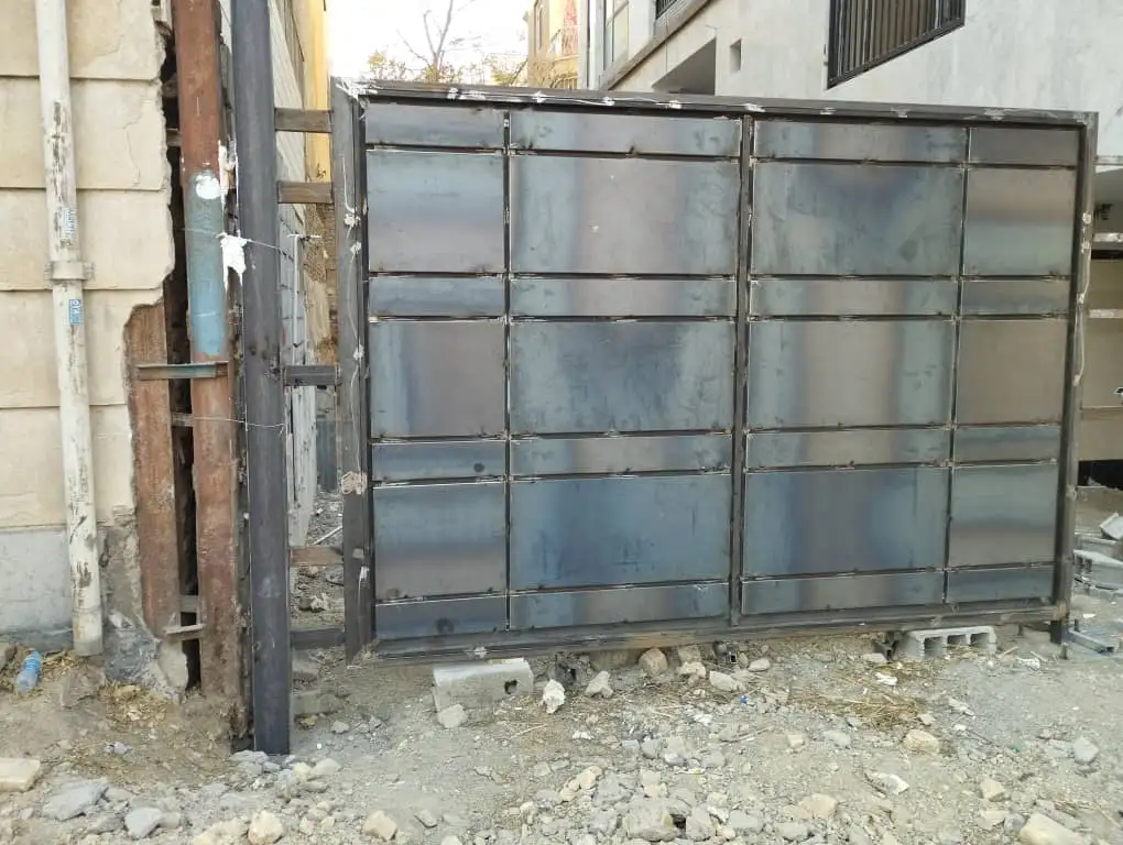 درب‌های پیوت (لولا پاشنه‌ای) لوکس