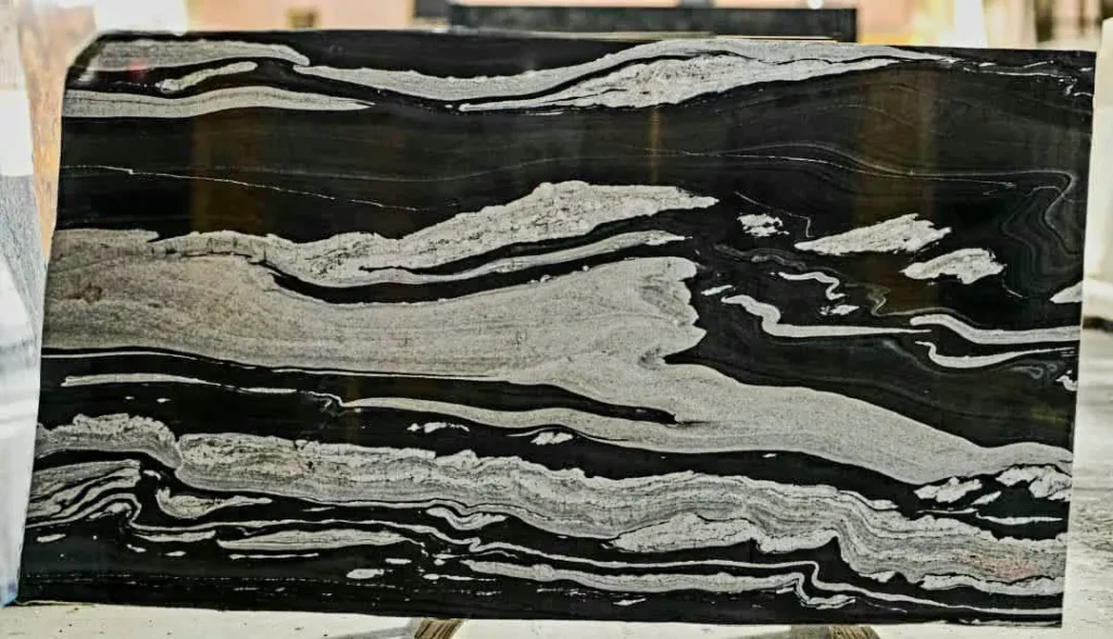 سنگ مرمر بوک‌مچ گرانبها با طرح قرینه