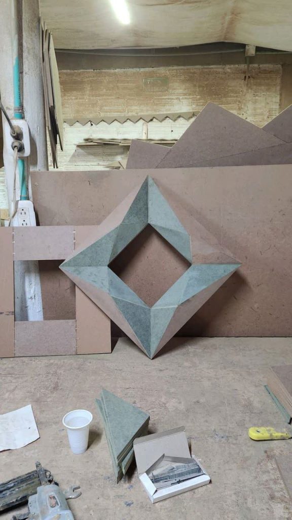 قطعه چوبی ساخته شده با دستگاه CNC