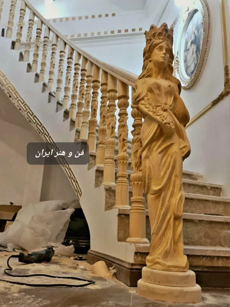 پیوند آسمان و زمین؛ اجرای نرده‌های مجسمه‌ای فرشته در پله‌ای لوکس