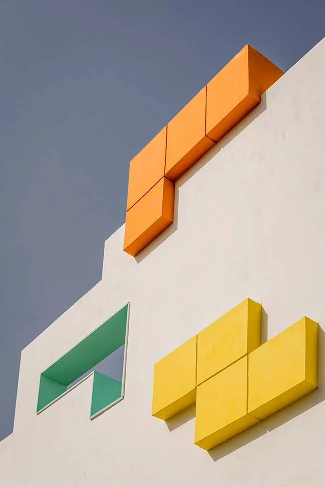 طراحی و ساخت احجام سه بعدی در دیزاین نمای مهد کودک و دبستان