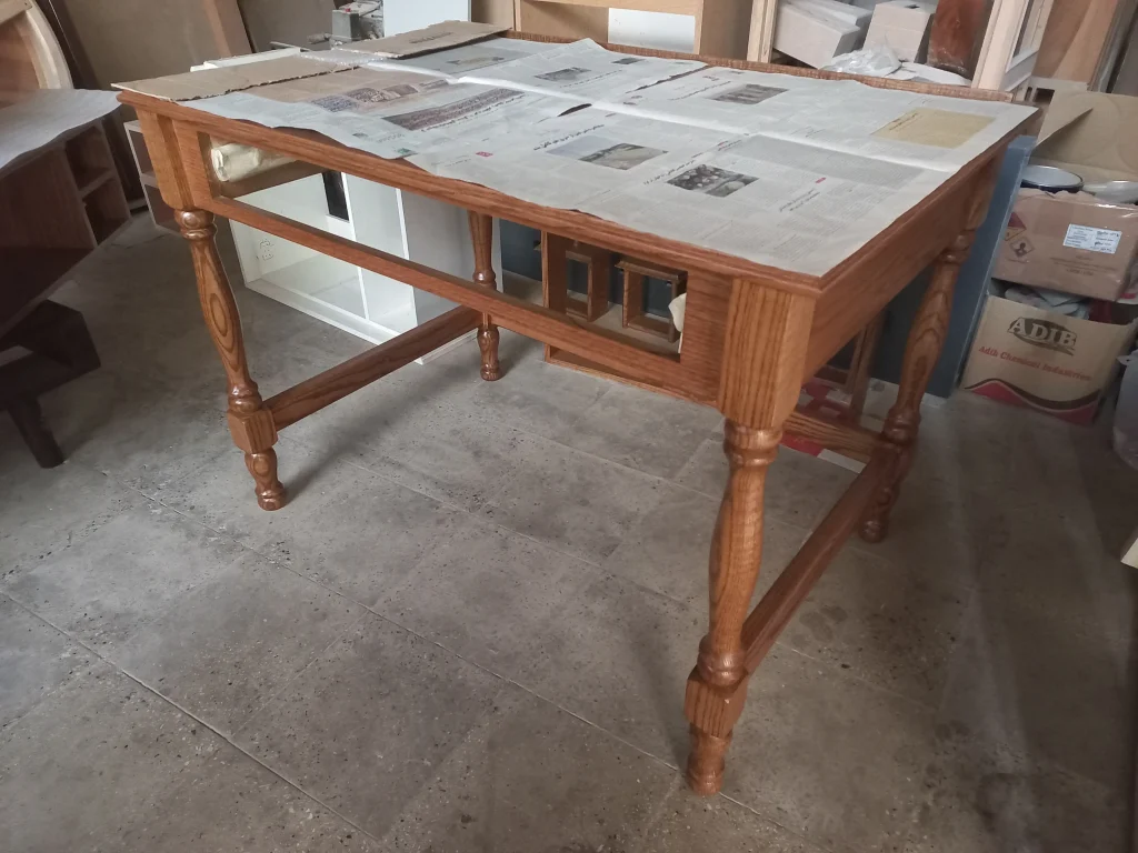 رنگ کاری میز بلوط ، رنگ بلوطی