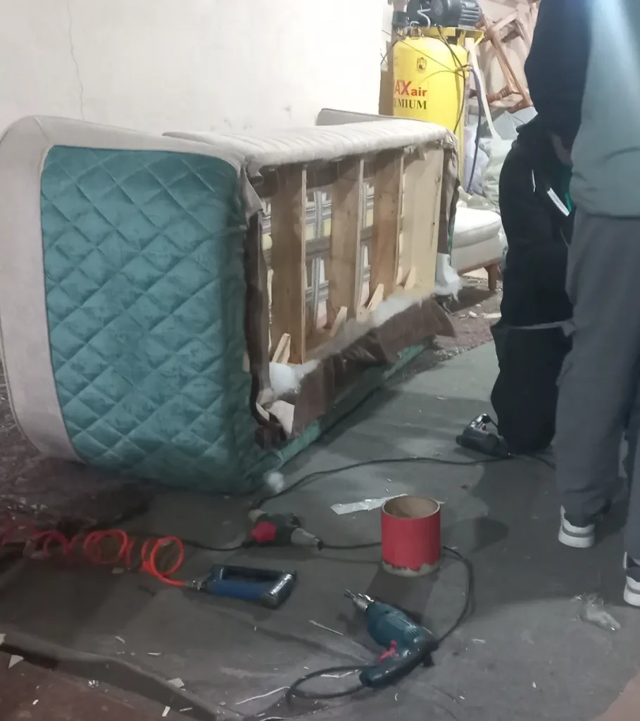 خدمات تخصصی روبه کوبی و کلاف سازی مبل در تهران ، کمرد ، پردیس